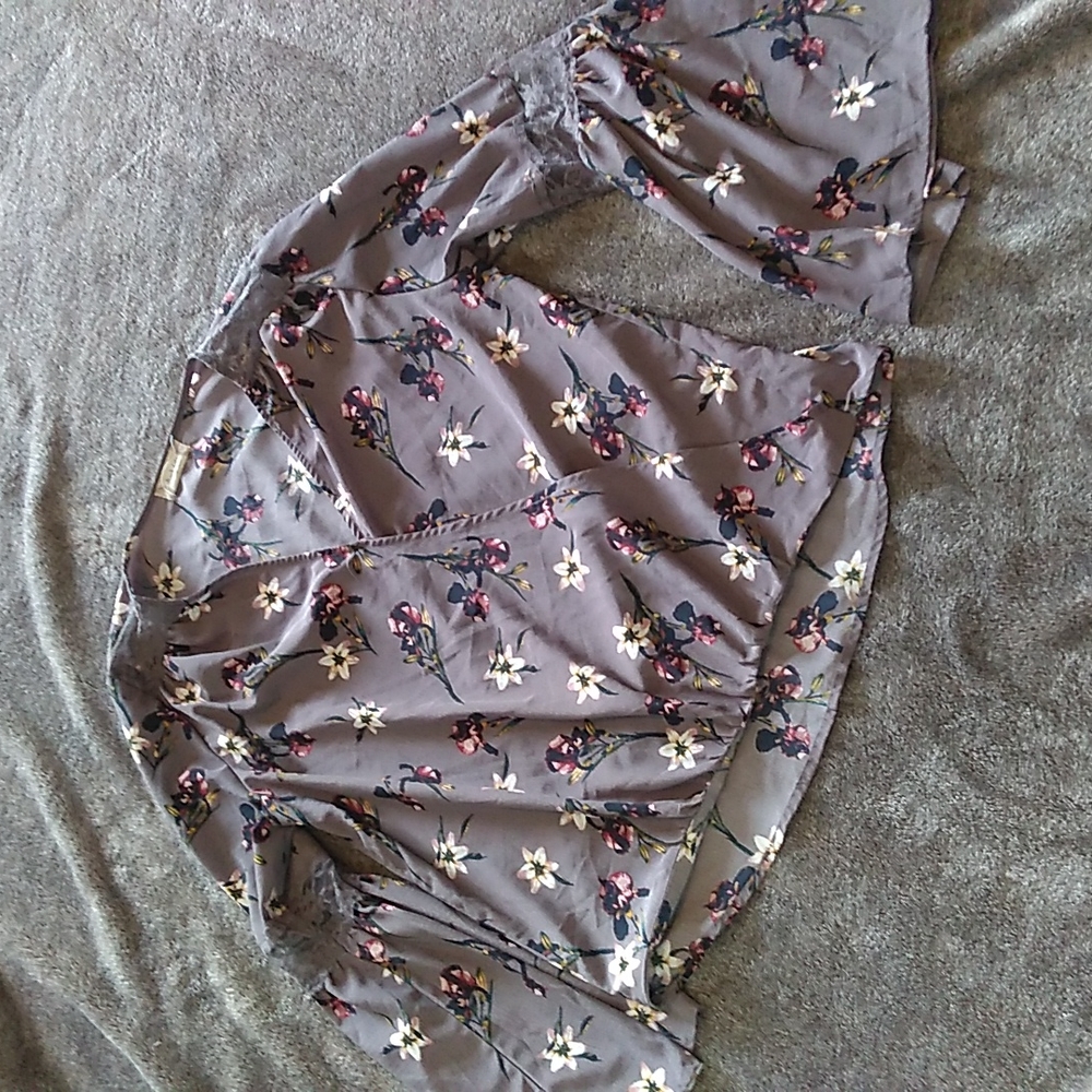 Altar'd State floral wrap top bell sleeves